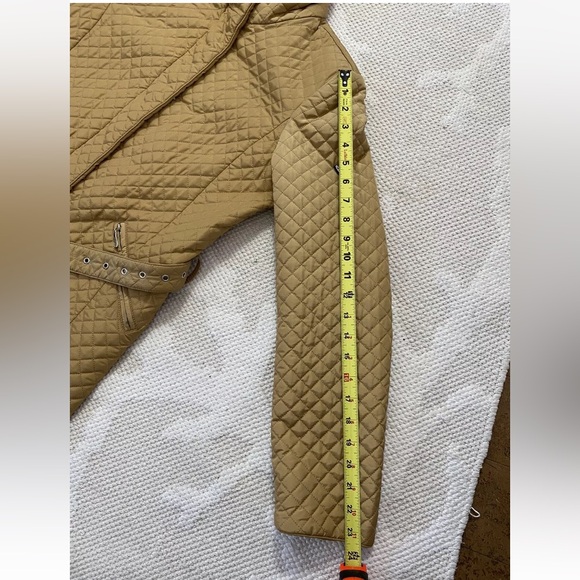 Post card quilted high quality trench coat in colour gold! Outerwear Size 6 - Picture 13 of 17